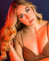 My Cersei Lannister phase .. photos by @montephoteaux ! unedited ! hmua by  @alexleshkevich_makeup !