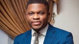 informationnawater Abraham C Kyambe, Nyuma T. Ephraim, Paul Tumba and all  the Media thuggeries. Normally, na so Governor supposed dey with him deputy  from picture one. Picture two shows the punishment Mr