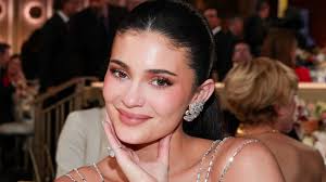 Kylie Jenner Dunks Her Face in a Special Ice Bath Before Getting ...