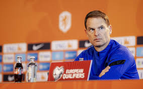 Debuut maken in oranje is een mooie. Cody Gakpo En Jurrien Timber Debuteren In Ek Selectie Van Oranje Bondscoach Frank De Boer Friesch Dagblad