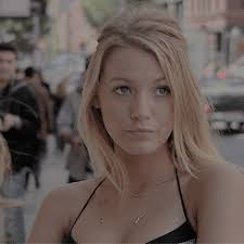 Say 5 nice things about Serena other than her looks : r/GossipGirl