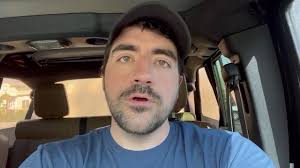 @traecrowder's video Tweet