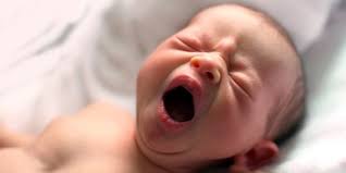 Bayi baru lahir baru muncul dari keselamatan dan keamanan rahim ibu dan keluar ke dunia yang keras, di mana tidak ada yang terkawal. 10 Cara Merawat Bayi Baru Lahir Bagi Pasangan Muda Merdeka Com