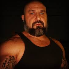 With all the Ronda Rousey vs. a man fight talk, we dug up this gem of a  woman and a man fighting FOR REAL, down in Brazil. Spoiler: The Girl Wins.  UFC