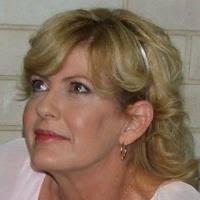 Edith Bliss's Instagram, Twitter & Facebook