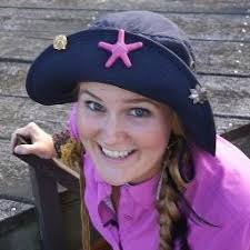 Sandy See (@SeeWithSandy)