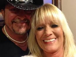 Karen Silvestri's Instagram, Twitter & Facebook