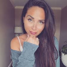 Kathy Willman's Instagram, Twitter & Facebook