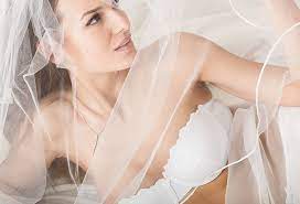 Welchen kostenfaktor kostet die unterwäsche hochzeitskleid überhaupt? Brautunterwasche Tipps Fur Die Richtigen Hochzeitsdessous