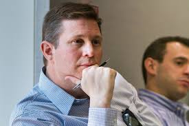 Students and faculty listen as Professor John Boudreau fr…