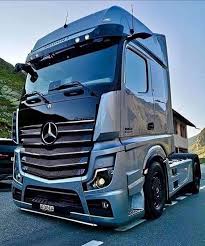 Pin De Bebe Sapo En Mercedes Camion Pesanti Camiones Personalizados Camiones Freightliner Camiones Diesel
