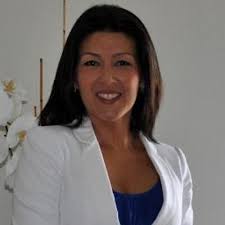 Elsy Portillo's Instagram, Twitter & Facebook