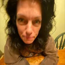 Danielle Liddy's Instagram, Twitter & Facebook