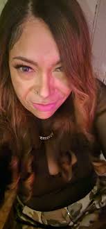 What are your favorite bold pop of color outfits?