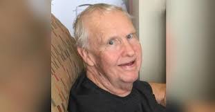 Laura Pasley's Instagram, Twitter & Facebook