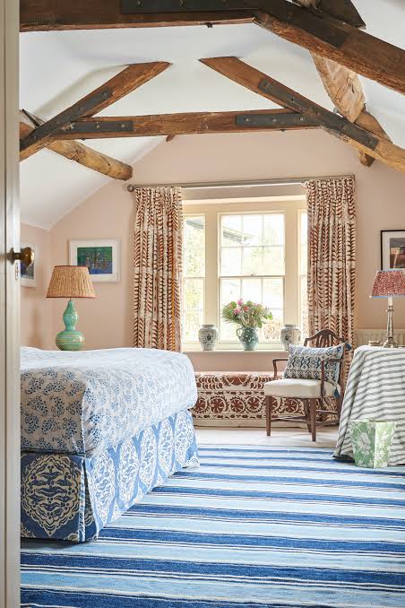 Mixing patterns in interiors: a 12-step masterclass | Homes and Gardens
