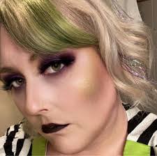 Kristina Mansfield's Instagram, Twitter & Facebook