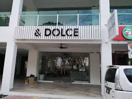 cony in blogging and dolce cafe solaria cafe penang 槟城美食 solarium penang cafe
