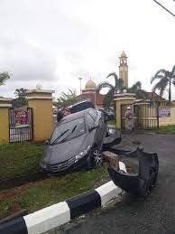 Atasi dengan berbagai cara alami berikut. Kereta Masuk Laut Terengganu Malayjink