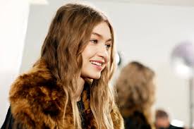 Gigi hadid erwartet aktuell ihr erstes kind. Gigi Hadid Wow Sie Zeigt Uns Ihren Babybauch In Voller Pracht Brigitte De