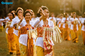 Before downloading you can preview any song by. Kumpulan Lagu Tradisional Indonesia Beserta Lirik Dan Videonya Quipper Blog