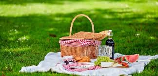 Ma in epoca di economia circolare, di sostenibilità e di più consapevole rispetto per l'ambiente, come vanno gestiti i nostri eventi nella natura? A Pasquetta Niente Pic Nic E Grigliate Al Parco La Guida La Guida