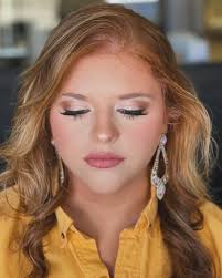 Amara is thrilled for you to meet..Anna Carson McDurmon! Anna Carson will  be joining our family as of March 22nd. She specializes in: ✨  color/blonding ✨ men's cuts ✨ bridal/special occasion makeup