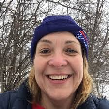 Lee Oneil's Instagram, Twitter & Facebook