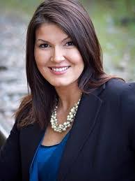 Pamela Evans's Instagram, Twitter & Facebook