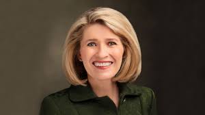 Starts at 9:30 in the video. How to avoid falling in love with a jerk.