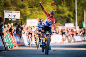 Voor de cape epic doken de eerste spyshots op van de langverwachte vernieuwde canyon lux fully. Van Der Poel And Courtney Win Short Track Races At Uci Mountain Bike World Cup In Albstadt