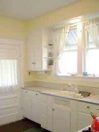 yellow kitchen decor to brighten your