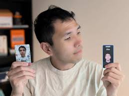 Comparing little things between Amazon and Google Amazon: • Free…