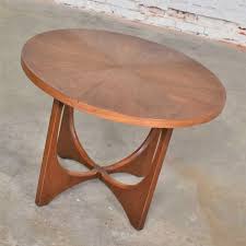Broyhill brasilia furniture debuted at the seattle world's fair in 1962. Mid Century Modern Broyhill Brasilia Round Lamp End Or Side Table Warehouse 414