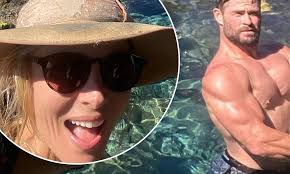 Chris hemsworth as you've never seen him before: Chris Hemsworth Flaunts Bulging Muscles On A Date With Elsa Pataky Daily Mail Online