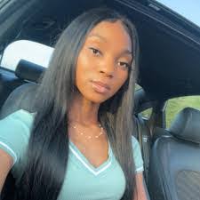 Haley Mayes's Instagram, Twitter & Facebook