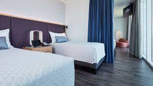 Standard rooms have pillowtop beds, and at 450 square feet, are some of the largest at universal orlando resort. Kids Suites Universal S Aventura Hotel