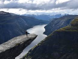 More information about trolltunga at www.trolltunga.com. Wanderung Zur Trolltunga 28 Kilometer Fur Den Instagram Hotspot Nordkap Zu Suedkaps Webseite