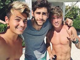 Da adesso sì twitta così #mtvawardsstar benji & fede. With Alvaro Soler Qts Beautiful Men Handsome Boys Cute Boys