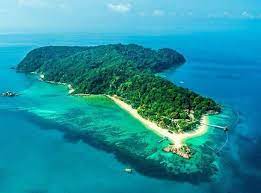 Pulau ini memiliki luas 8.473,2 km persegi dengan panjang garis pantai 427 pulau buru menempati urutan ketiga gugusan pulau terbesar setelah pulau halmahera di maluku utara, dan pulau seram di maluku tengah. 12 Pulau Di Terengganu Untuk Percutian Pulau Yang Luarbiasa