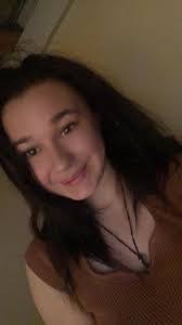 Kendra Andersen's Instagram, Twitter & Facebook