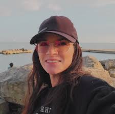 What are good fishing charters in Cedar Key for catching reds and trout?