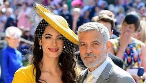 كشف الممثل الأمريكي جورج كلوني أن زوجته المحامية الحقوقية أمل علم الدين تعرضت أيضاً للتحرش الجنسي في عملها. Vw25acdmdlgmgm