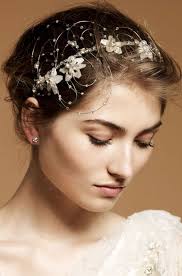 An embellished headpiece or tiara can add a glamorous edge to any short hairstyle and an extravagant statement to any wedding look. 25 Incredible Wedding Hair Accessories For Short Hairstyle Ideas Elegant Short Hair Short Bridal Hair Short Hair Styles