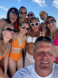 Can anyone recommend live music tonight Monday, July 1?