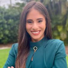 Justine York's Instagram, Twitter & Facebook