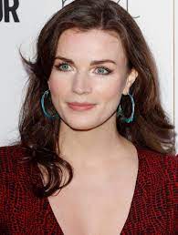 Aisling bea doesn't want to follow her doctors orders. Aisling Bea Living With Yourself Wiki Fandom