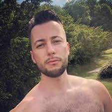 Britney posts pic of her and David Lucado