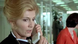 Un éléphant ça trompe énormément (1976). Un Elephant Ca Trompe Enormement 1976 Pourquoi Vous Parlez Anglais Youtube