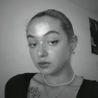 Lisa Zanni's Instagram, Twitter & Facebook